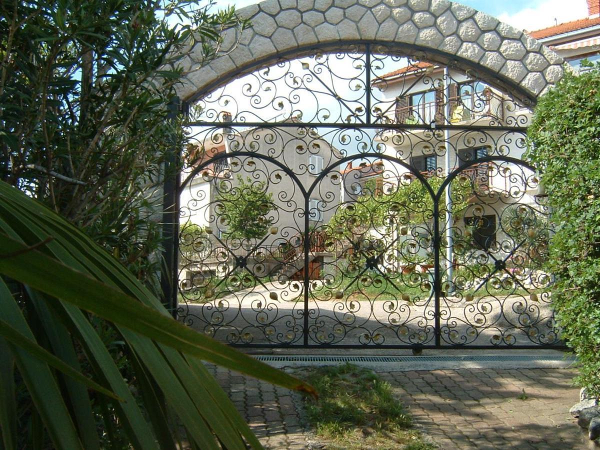 La Villa - Beach House & Rooms Crikvenica Buitenkant foto
